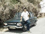 Pascual con su Renault 10